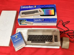 Commodore C64 Con scatolo originale perfettamente funzionante Testato - Photo 1/8