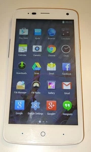 Weißes ZTE Blade C370 NOVU Android Smartphone Handy SIM gesperrt - ohne Akku - Bild 1 von 3