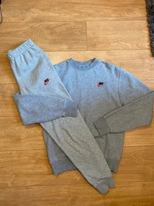 Nike Club Crew Neck Tracksuit Size XS New Without Tags - Picture 1 of 12