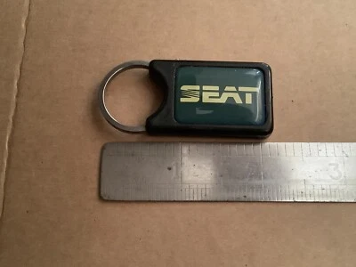 SEAT CAR VINTAGE  KEY FOB KEYRING AUTOMOTIVE Padlock Style - Image 1 of 3