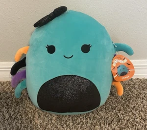 SQUISHMALLOWS 12" CHERYL THE HALLOWEEN VERDE AZULADO ARAÑA PELUCHE NUEVO CON ETIQUETAS NUEVO CON ETIQUETAS - Imagen 1 de 2