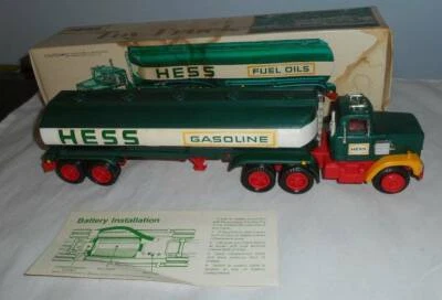 Camión de juguete Hess 1977 vintage en caja Amerada Hess Corporation Foto 1 de 4