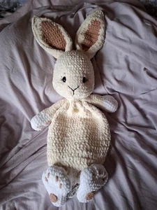Hase mit Aufbewahrung z.B. Pyjamas, Amigurumi, Häkelpuppe,Schmusetuch, - Bild 1 von 8
