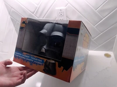 Disney Star Wars DARTH VADER Toaster - Black Helmet - 2 Slice Toaster NEW IN BOX Foto 1 de 4