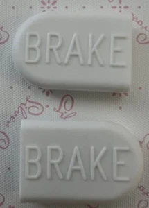 NUEVO * LARGA VIDA * PASTILLAS DE FRENO GOMAS PARA PLATA CROSS KENSINGTON COCHE *CORREO GRATUITO* - Imagen 1 de 5