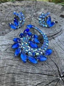 Vintage Juliana D&E Royal Blue Ocean Navette Rhinestone  Earring & Brooch Set - Picture 1 of 16