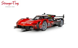 Scalextric Cadillac V-Series R. - Whelen Engineering in Clear Box 1:32 - Bild 1 von 1