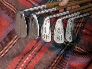 TimewarpGolf - Play ready set of hickory golf irons - Acorn cleekmark - Picture 1 of 9