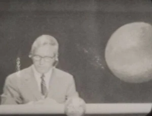 Original Juli 1969 Vintage ABC Reporter Live Apollo 11 Berichterstattung auf TV Foto - Bild 1 von 3