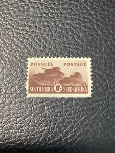 South Africa 1942 War Effort 1/- brown reduced size MH - Picture 1 of 2