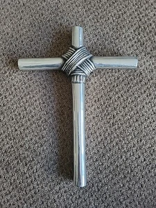 CRUZ CRISTIANA ALUMINIO FUNDIDO CRUZ 10.5" X7" ENVUELTA - Imagen 1 de 9