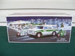 2004 X-mas Hess Toy Sport Utility Vehicle NIB Unopened - Picture 1 of 8