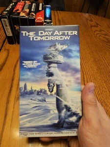 The Day After Tomorrow (VHS, 2004) - Picture 1 of 9