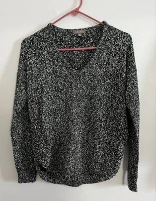 Lilla P pullover v-neck sweater M - Image 1 of 4