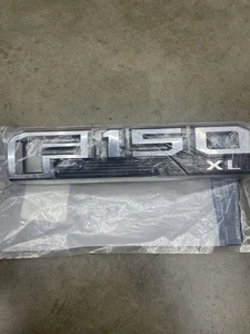 Placa de identificación emblema guardabarros izquierdo Ford F-150 XL 2015-2020 OEM NUEVO FL3Z-16720-B - Imagen 1 de 2