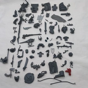 Lote de (50+) brocas y piezas de fantasía de Warhammer 40k - Imagen 1 de 7