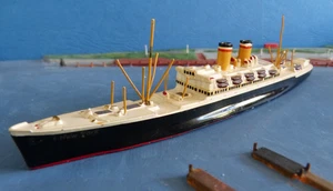 Wiking Metall Modell 105 - 1 : 1250 Passagierschiff New York Hapag Azb. in gold - Bild 1 von 6