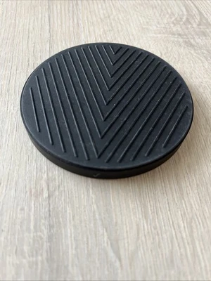 Almohadilla de carga inalámbrica Native Union Drop | Negra | Sin cable | Verizon | Usada Foto 1 de 4