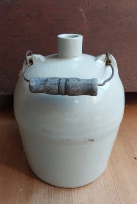 Jarra de gres antigua con mango de fianza 9-1/2" Foto 1 de 4