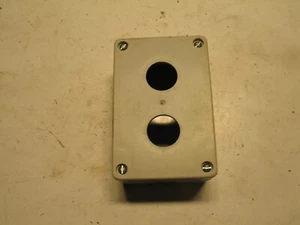 NUEVO UKN 3 x 4 x 2"" DOBLE 22mm POSICIÓN CARCASA PLÁSTICA A0971 - Imagen 1 de 6