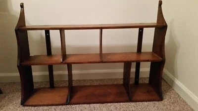 Estantería de madera antigua Foto 1 de 4