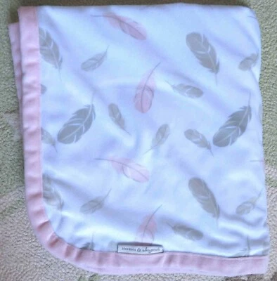 Mantas y más allá plumas de felpa con manta rosa y gris bebé niña Lovey usada en excelente estado Foto 1 de 2