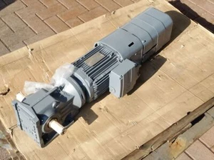 SEW Getriebemotor K47 DRN90L4/BE2HF/ASB4/TH/XV2A r/min1461/56 1.5kW i25,91 - Picture 1 of 3