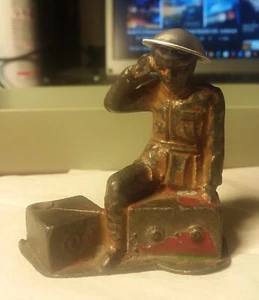 1930's Barclay Lead Soldier Using Field Phone - Picture 1 of 6