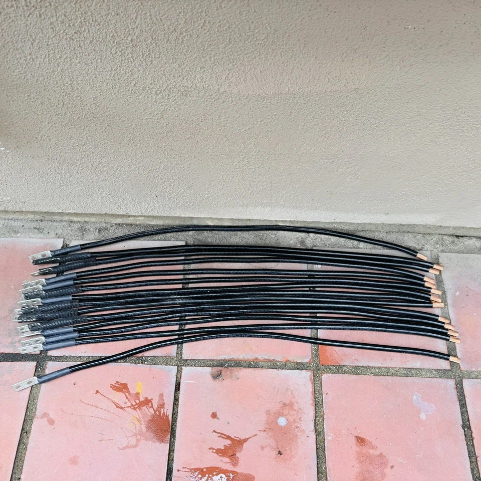 Lot of 14 - Southwire SIMpull 3AWG THHN NoLube THWN-2 With YA27-2TC38 2-Hole Lug - Image 1 of 4