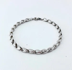 Trifari Link Silver Tone Vintage Bracelet, UNISEX Excellent Vintage Condition - Picture 1 of 9