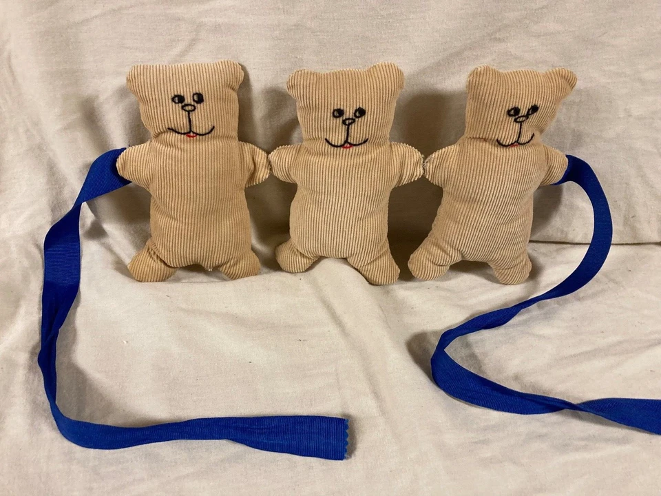 Juguete de cuna de tres peluches hechos a mano de peluche Foto 1 de 1