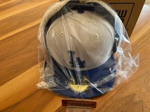 NEW ERA 59FIFTY Dog Ear Cap Los Angeles Dodgers MLB Boa fleece Stone/Dark Royal - Picture 1 of 13