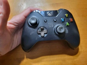 Xbox One Day One 2013 Schwarz Wireless Game Controller Model 1537 Original - Bild 1 von 7