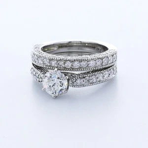 2,2 Karat AGI Lab-Created Diamond E/VVS2 Round 14K Vintage Side-Stone Ring Set - Bild 1 von 3