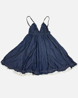 Vestido vaquero suave Y2K Dolhouse, grande Foto 1 de 4