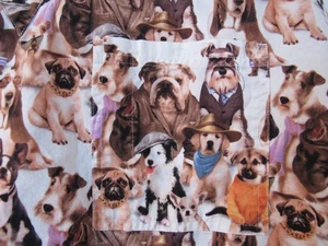 SCRUB TOP Lots of DOGS All Breeds  Size Large  3 Pockets  Scrubs - Picture 1 of 4