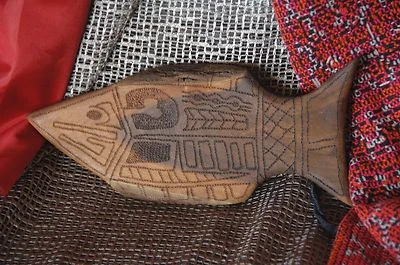 Australian Aboriginal Hand Carved Wooden Fish …beautiful display piece - image 1 of 3