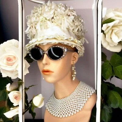 Винтажная шапка-клош 1960-х с кремовым цветочным узором клетка для птиц с розовыми жемчужными тычинками... - Изображение 1 из 4