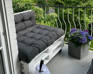Zwei Euro Paletten Sofa, weiß lackiert, Regen- und Winter-fest, kaum benutzt - Bild 1 von 5