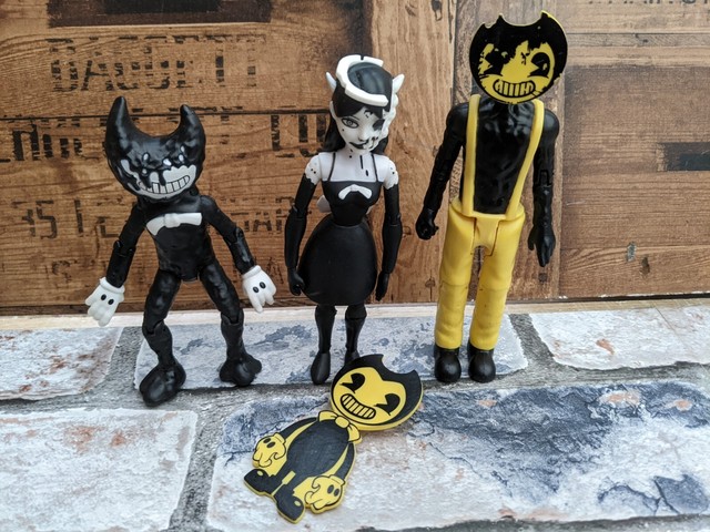 Bendy e uma máquina de tinta - pelúcia celecionável de desenhos