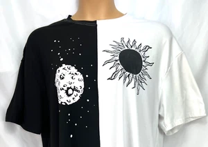 SHEIN T-Shirt schwarz/weiß Colorblock Celestial Sun Moon Gr. L Kurzarm - Bild 1 von 12
