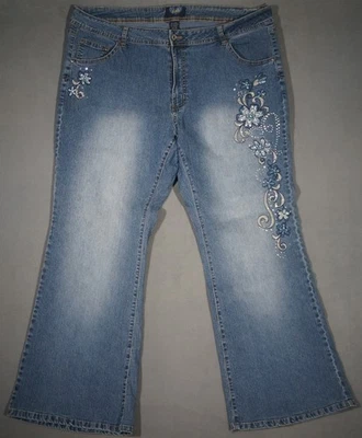JEANS AZUL FEMININO XB11403 MUITO LEGAL ****ANGELS**** BORDADO BOOT CUT LEG tamanho 24 - Imagem 1 de 4