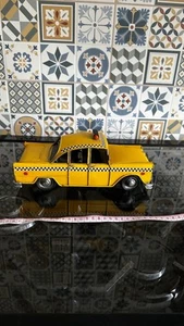 NUEVA YORK TAXI AMARILLO MODELO LATA 26cm largo retro - Imagen 1 de 5