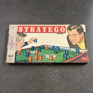 Stratego - Milton Bradley - Board Game #4916 - Vintage 1961 - Complete - Picture 1 of 18