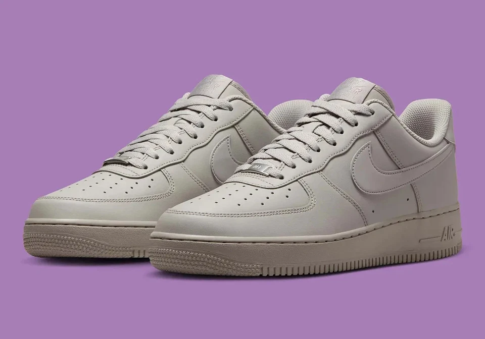 Nike Air Force 1 Low '07 gris universitario IH1698-001 para hombre nuevas Foto 1 de 4