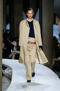 Maglione S/E 2022 Miu Miu Runway Cropped Logo Ricamato Lana Unisex Navy - Foto 1 di 17