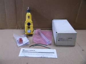 ER6022-021NEL Omron STI NEW In Box Safety Cable Rope Pull Switch 44506-5420 - Picture 1 of 4