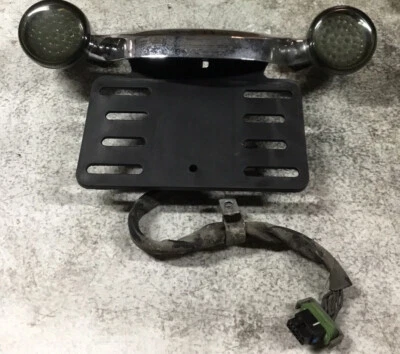 Barra de luces de señal trasera cromada Road Glide 2015 Harley Davidson con luces Foto 1 de 4