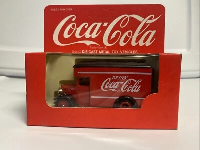 Lledo Days Gone DG-16 Coca-Cola Delivery Truck Made in England - Image 1 of 4