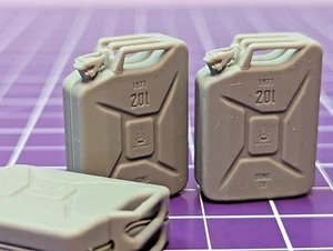 1/16 Bundeswehr 20 Liter Kanister 5er Set "Aufdruck 1971" - Bild 1 von 5